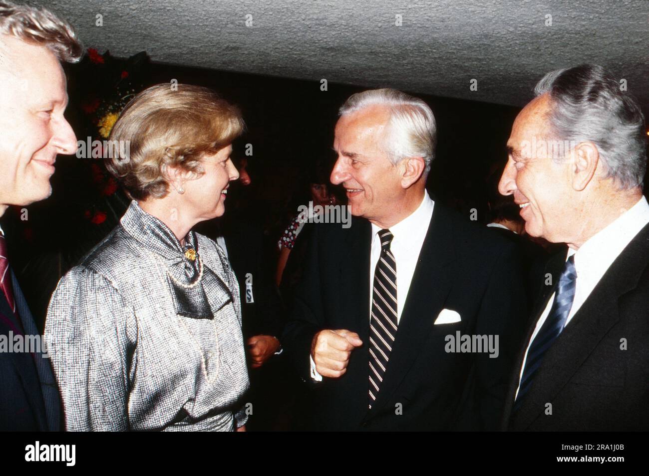 Marianne von Weizsäcker, Bundespräsident Richard von Weizsäcker und Shimon Peres beim Staatsbesuch in Israel 1985. Stock Photo