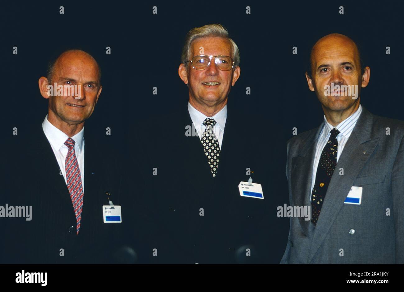 Volkswagen AG - Hauptversammlung 1993, Ferdinand Piech, VW-Vorstandsvorsitzender, Klaus Liesen, VW-Aufsichtsratsvorsitzender, Ignacio Lopez, spanischer VW-Manager der Produktionsoptimierung und Beschaffung. Stock Photo