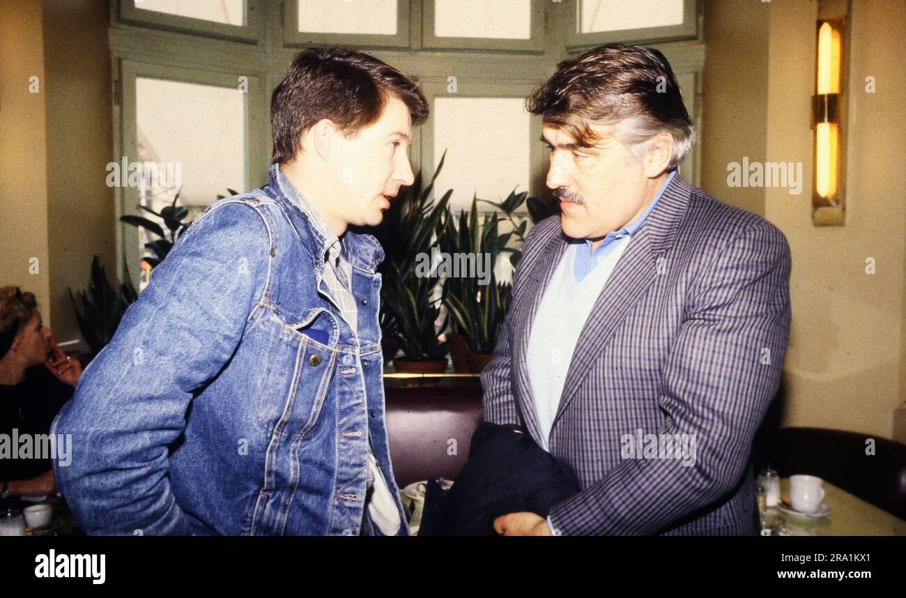 Michael Lesch, deutscher Schauspieler, mit Schauspielkollege Mario Adorf, Deutschland um 1991