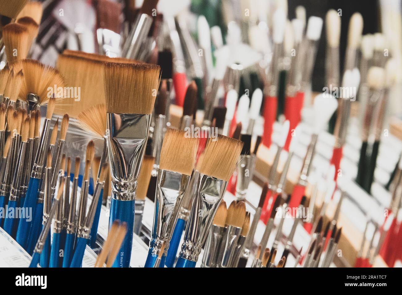 Wide brushes hi-res stock photography and images - Alamy