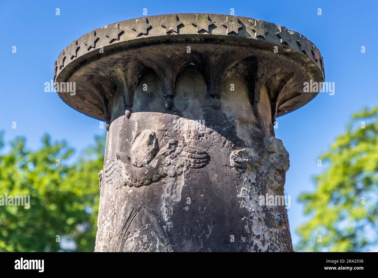 Detail of a grave column after a design by Capsar David Friedrich at the Elias cemetery in Dresden. Gravestones in a great variety of forms tell of 200 years of history of the residential city of Dresden. The Elias Cemetery in Dresden, Germany, has been disused since 1876 and closed since 1924 Stock Photo
