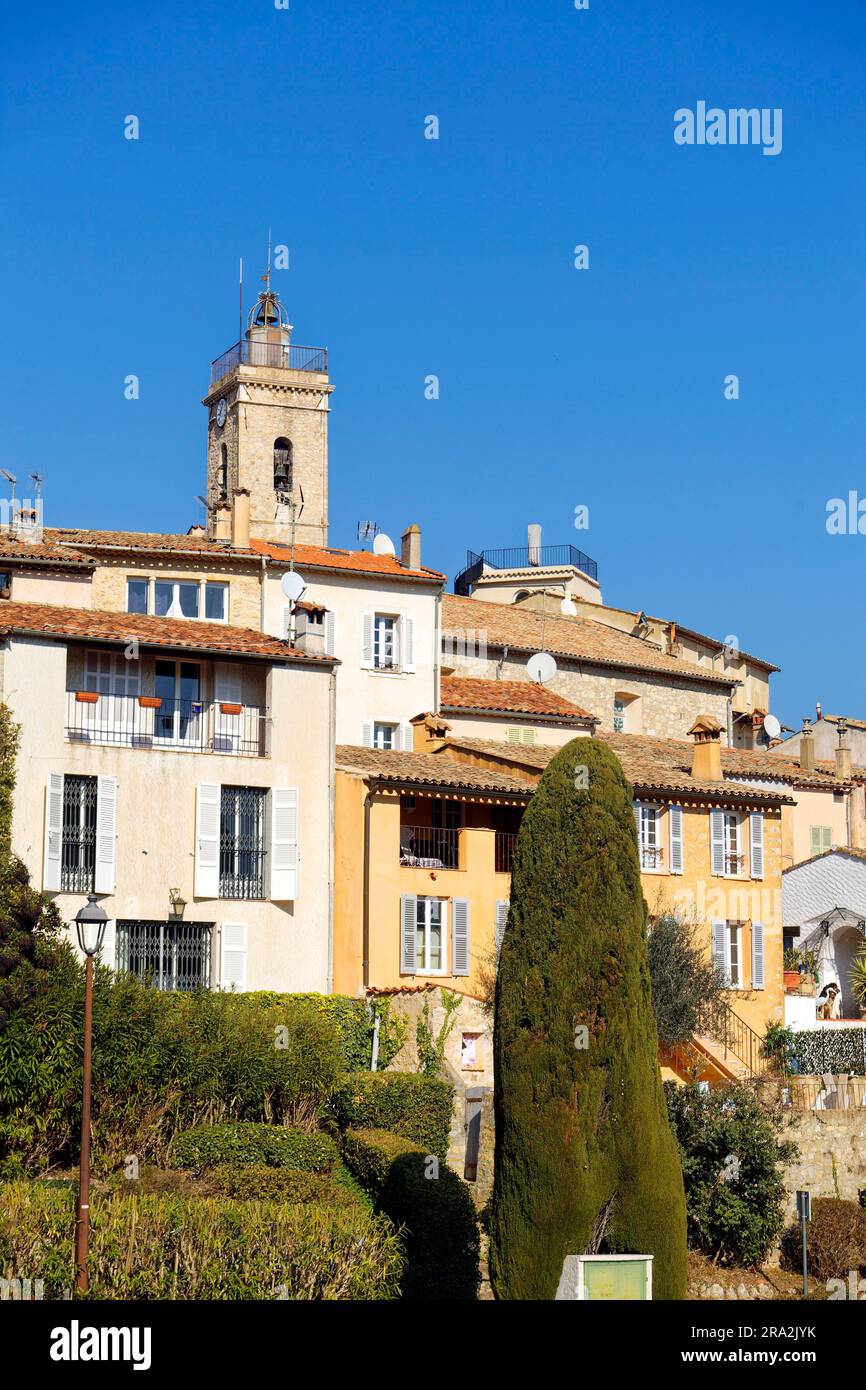 France, Alpes Maritimes, Mougins, village with Saint Jacques le Majeur