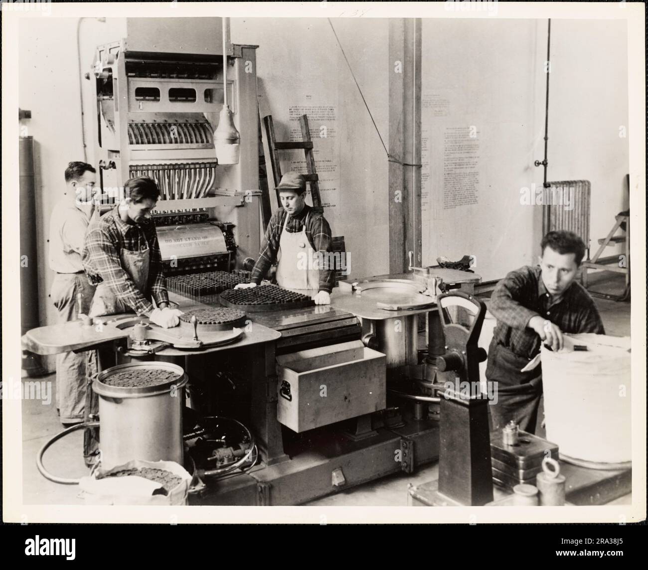 Massachusetts factory world war ii hi-res stock photography and images ...
