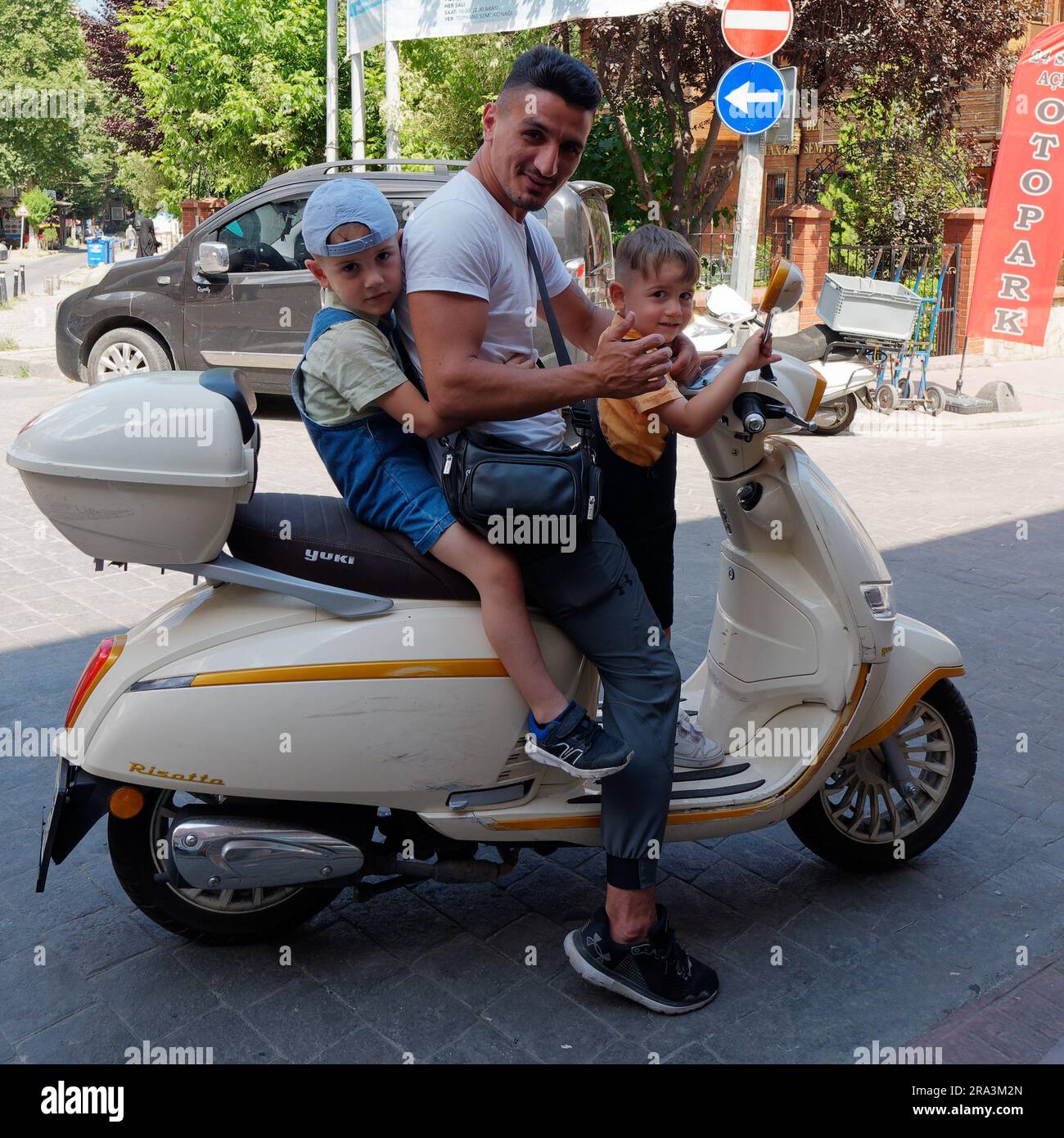 Estambul TURQUÍA imitación Louis Vuitton bolsos bolso Fotografía de stock -  Alamy