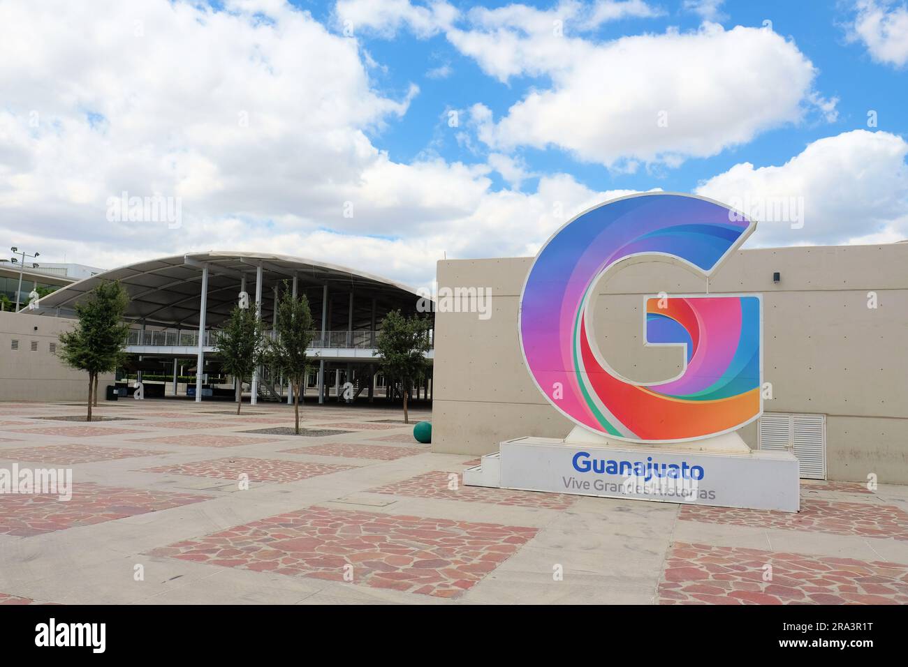 Large Letter G With The State s Tourism Motto Vive Grandes Historias At Large letter g with the state s tourism motto vive grandes historias at
