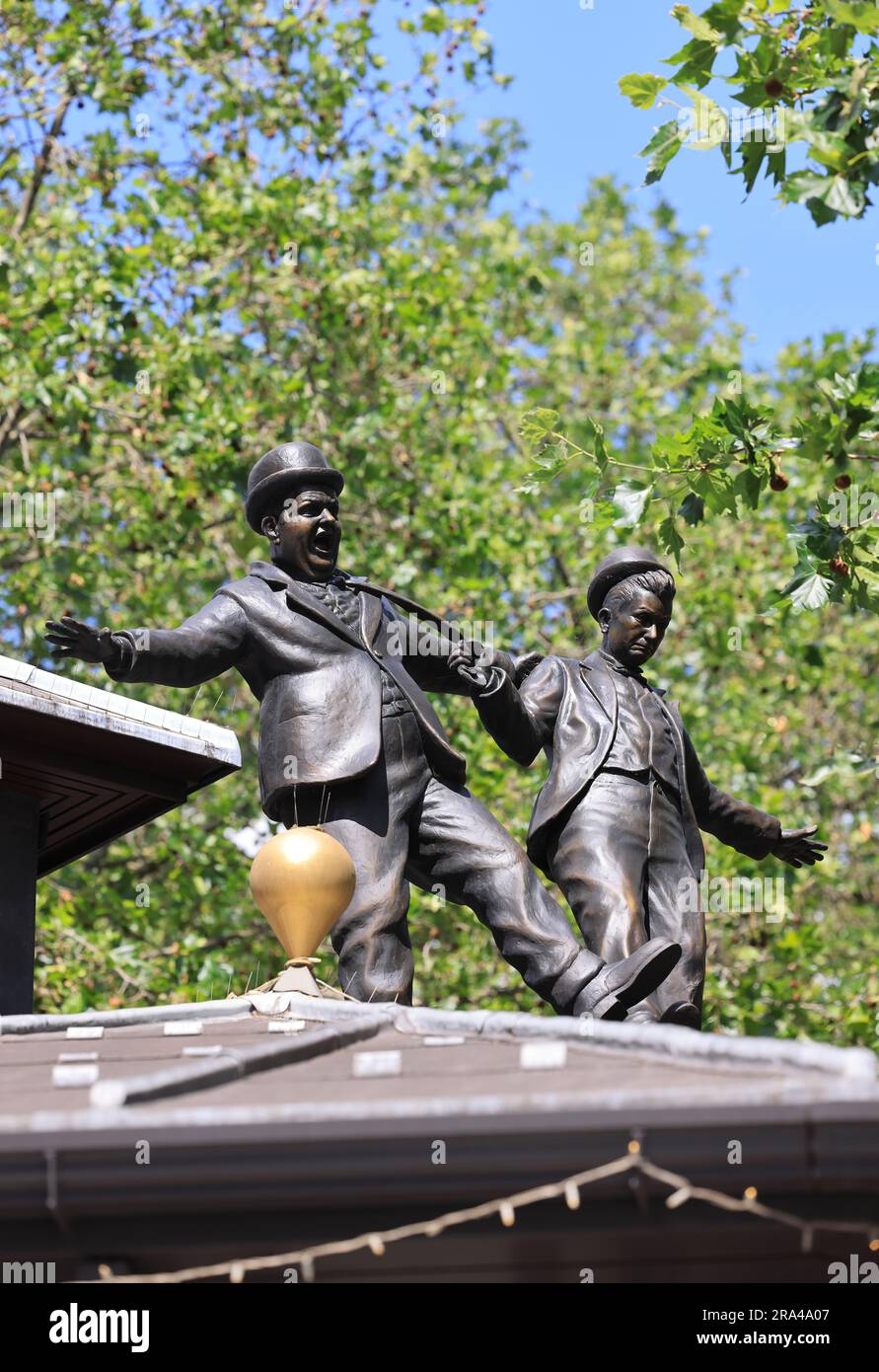 Statue Of Laurel Hardy The Legendary Comedy Duo From The1920s Statue of laurel hardy the legendary comedy duo from the1920s
