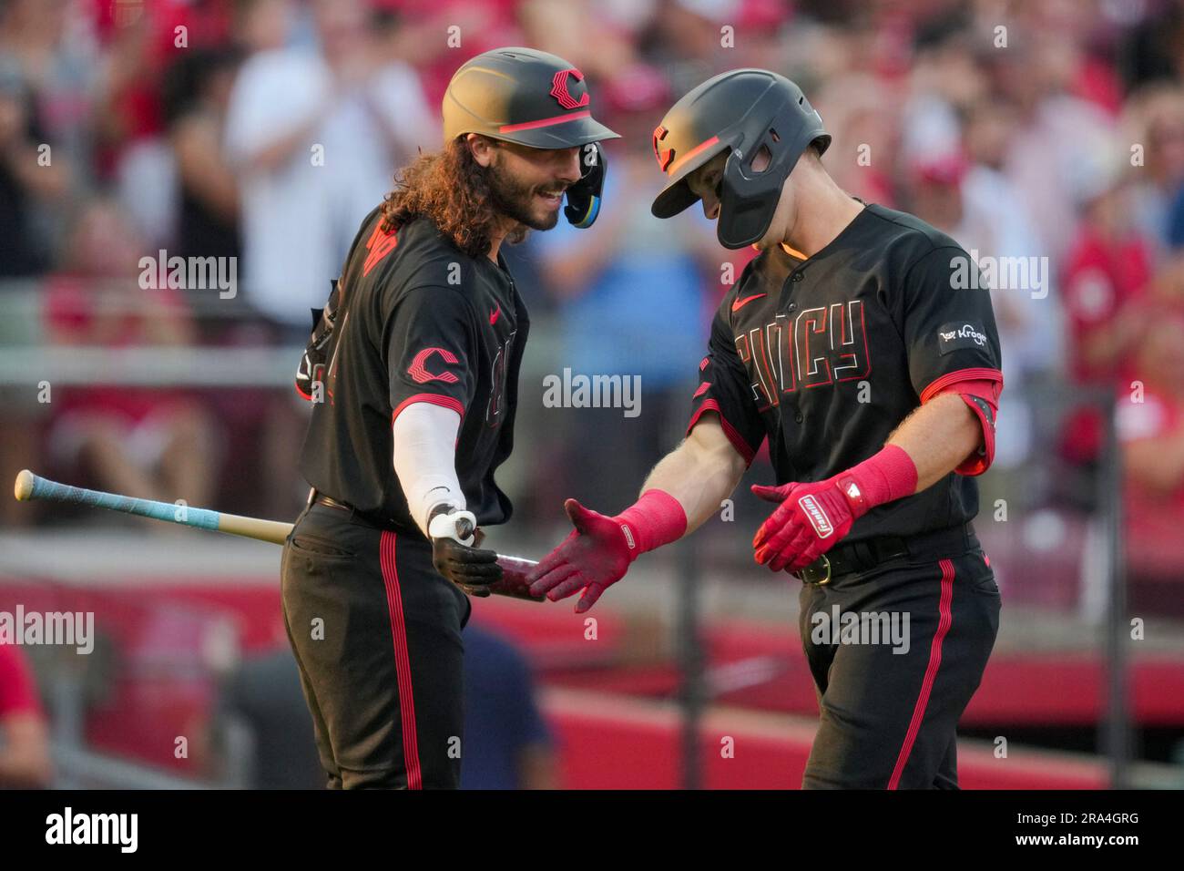 Times when Jonathan India baseballed right out of his helmet - Red