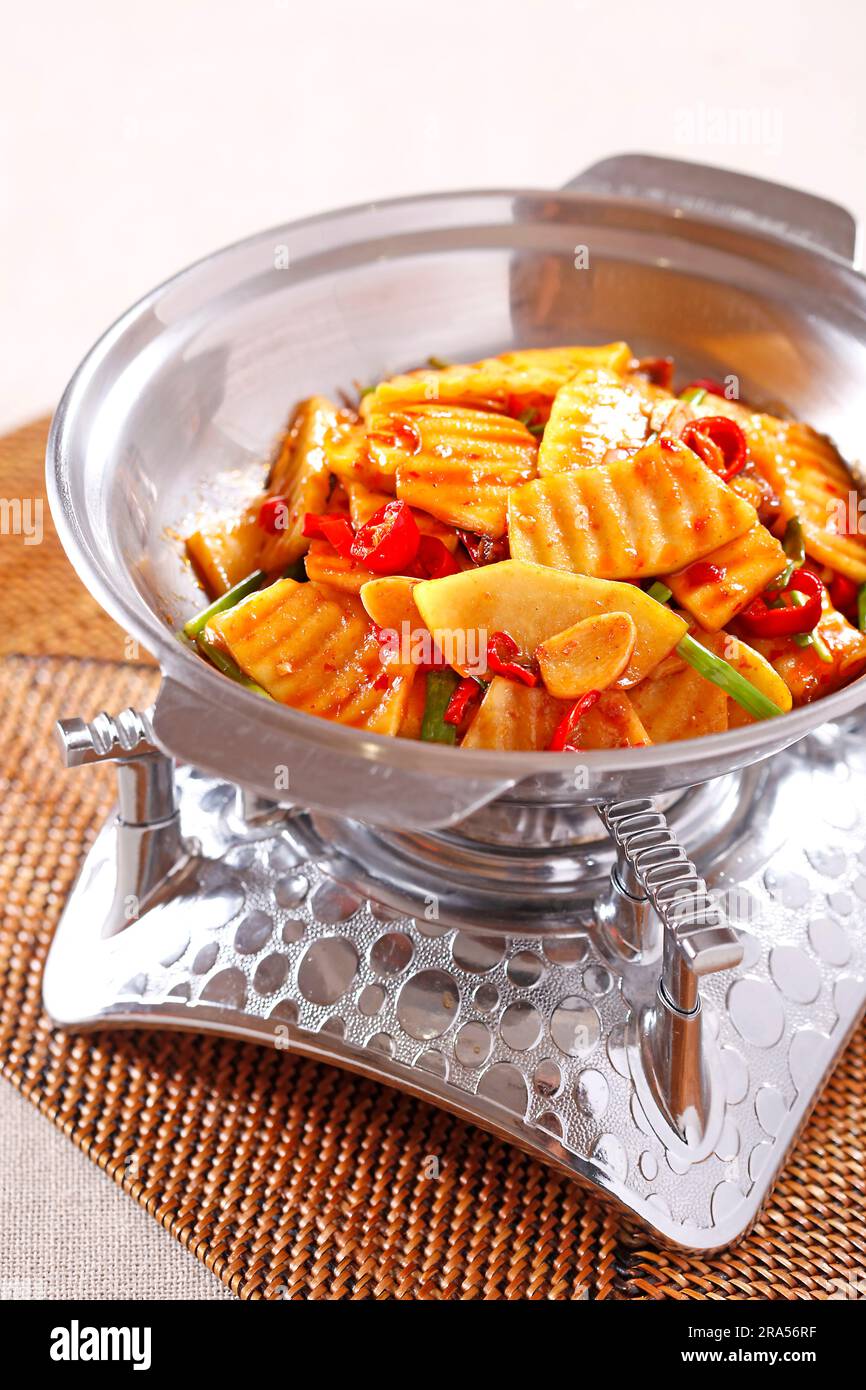 Griddle Cooked Green Papaya，Chinese food Stock Photo Alamy