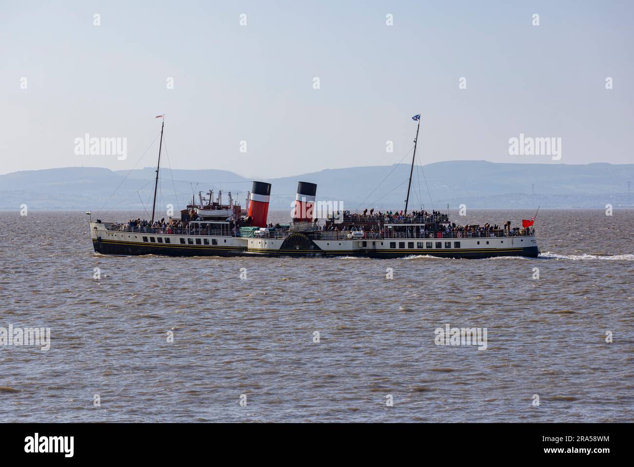 PS Waverley departing Clevedon Pier for a trip down the Bristol channel Stock Photo