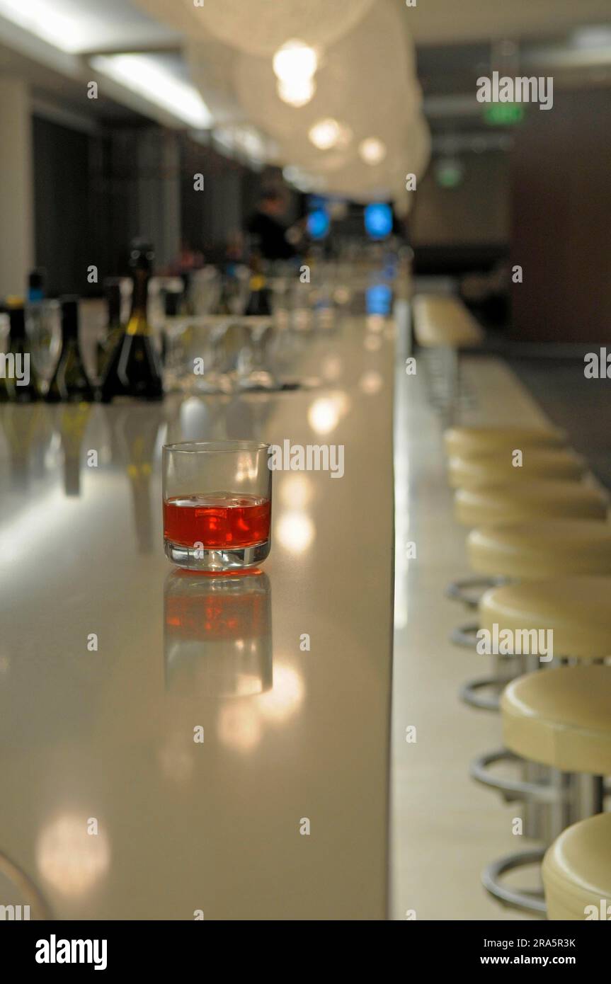 Glass on counter, First and Business Class Lounge of Quantas, Sydney Airport, Sydney, New South Wales, Australia, Longdrink, Bar, Pub Stock Photo