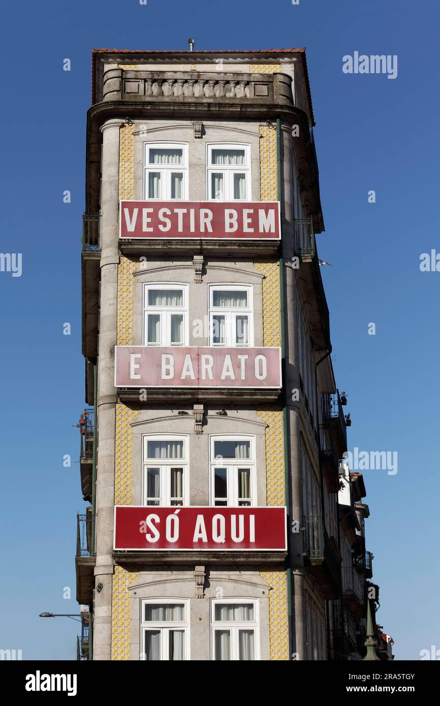 Porto mall hi-res stock photography and images - Alamy, image size:866x1390