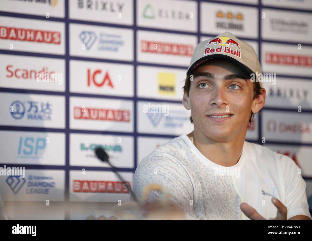 Armand Mondo Duplantis Pole Vault During A Pressconference Ahead Of armand-mondo-duplantis-pole-vault-during-a-pressconference-ahead-of