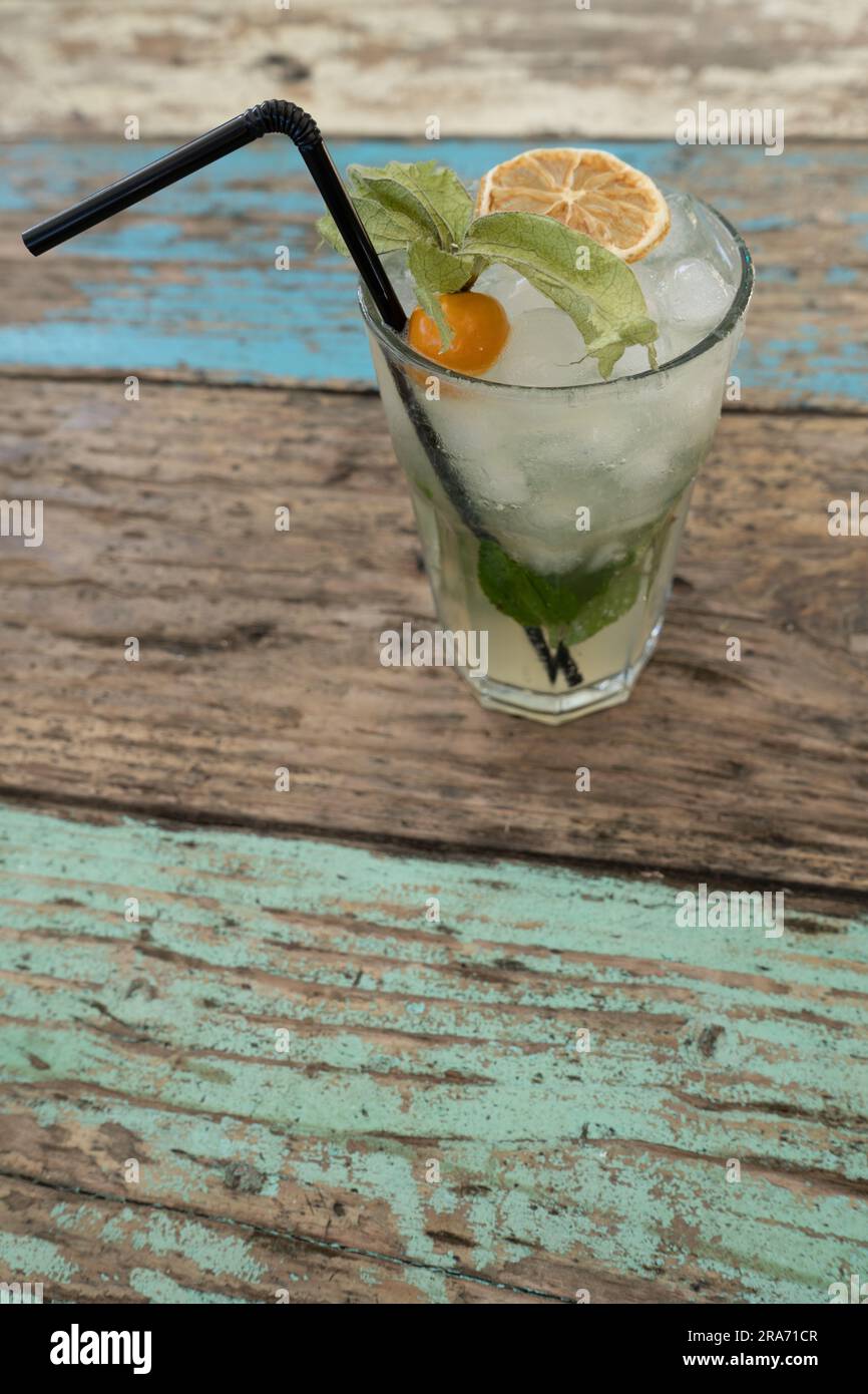 Straw top view beverage hi-res stock photography and images - Alamy