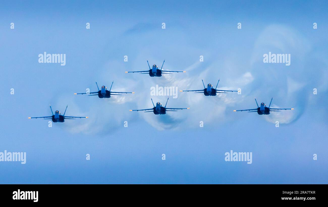 The amazing jets flying overhead Stock Photo Alamy