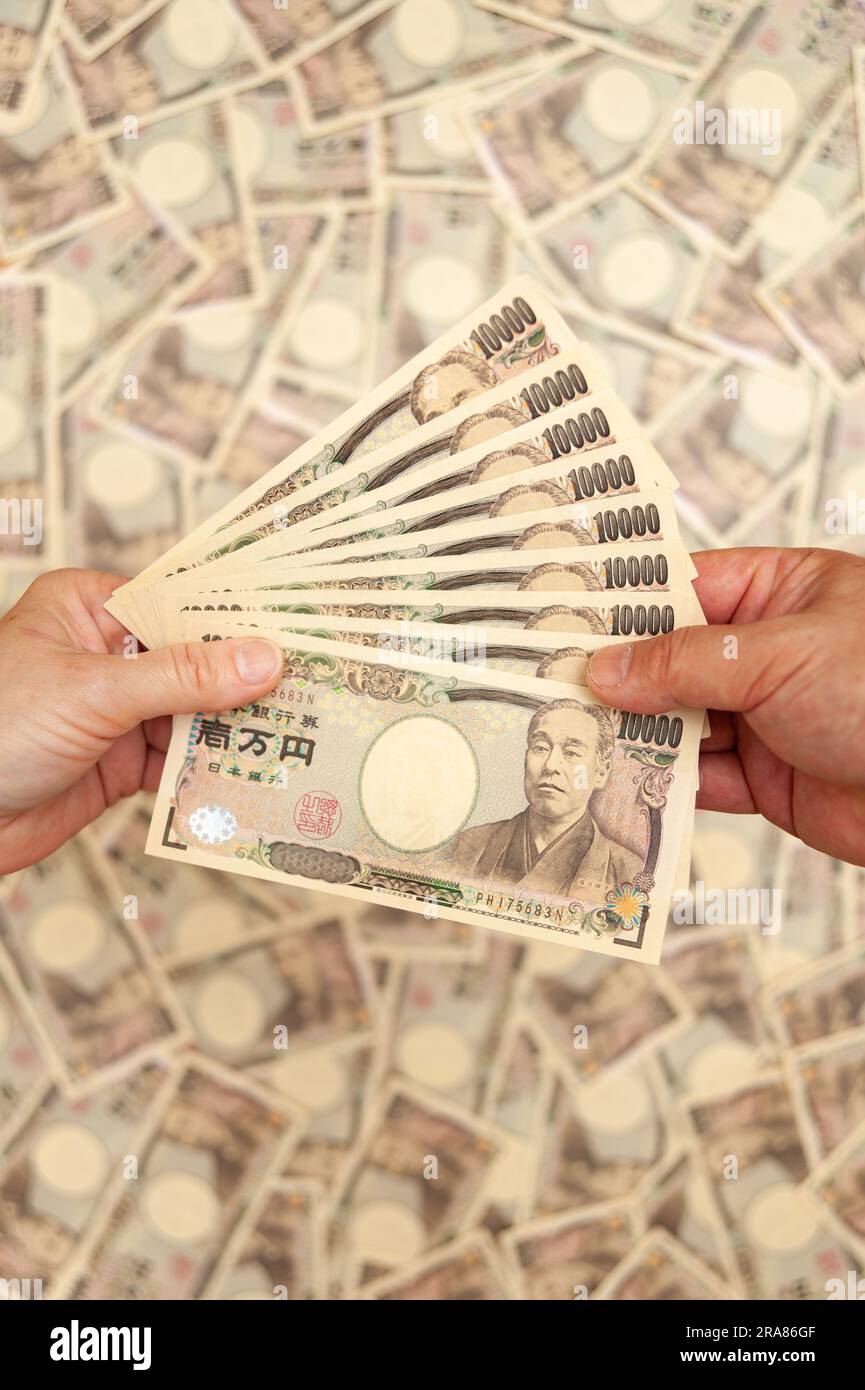 90 000 Yen Hi res Stock Photography And Images Alamy 90-000-yen-hi-res-stock-photography-and-images-alamy