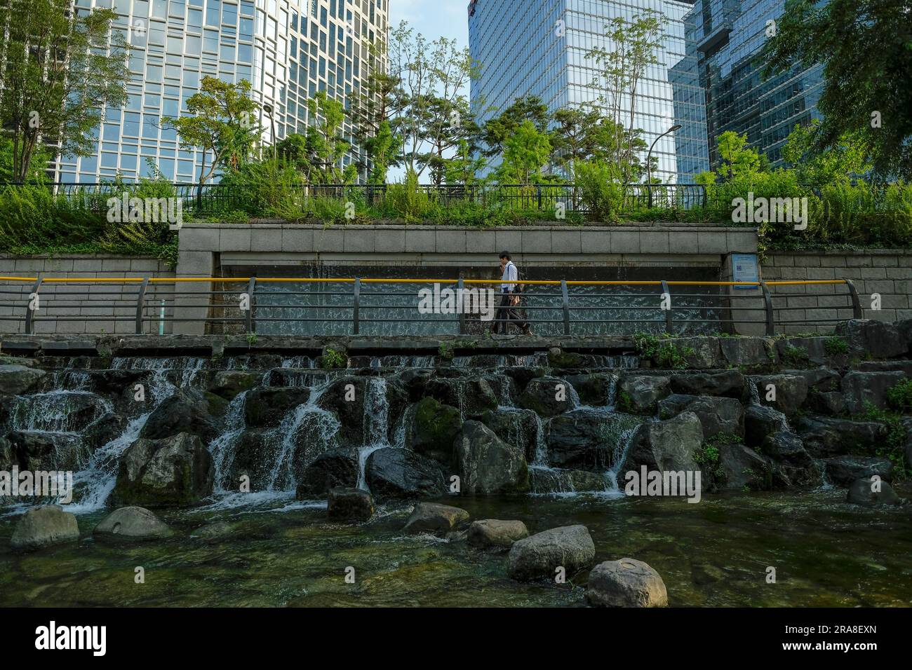 Seoul, South Korea - June 28, 2023: Cheonggyecheon Stream in downtown Seoul., South Korea. Stock Photo