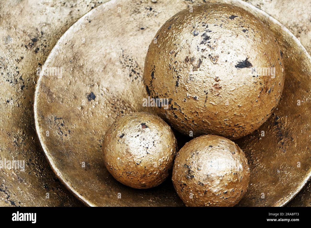 Small gold ball hires stock photography and images Alamy