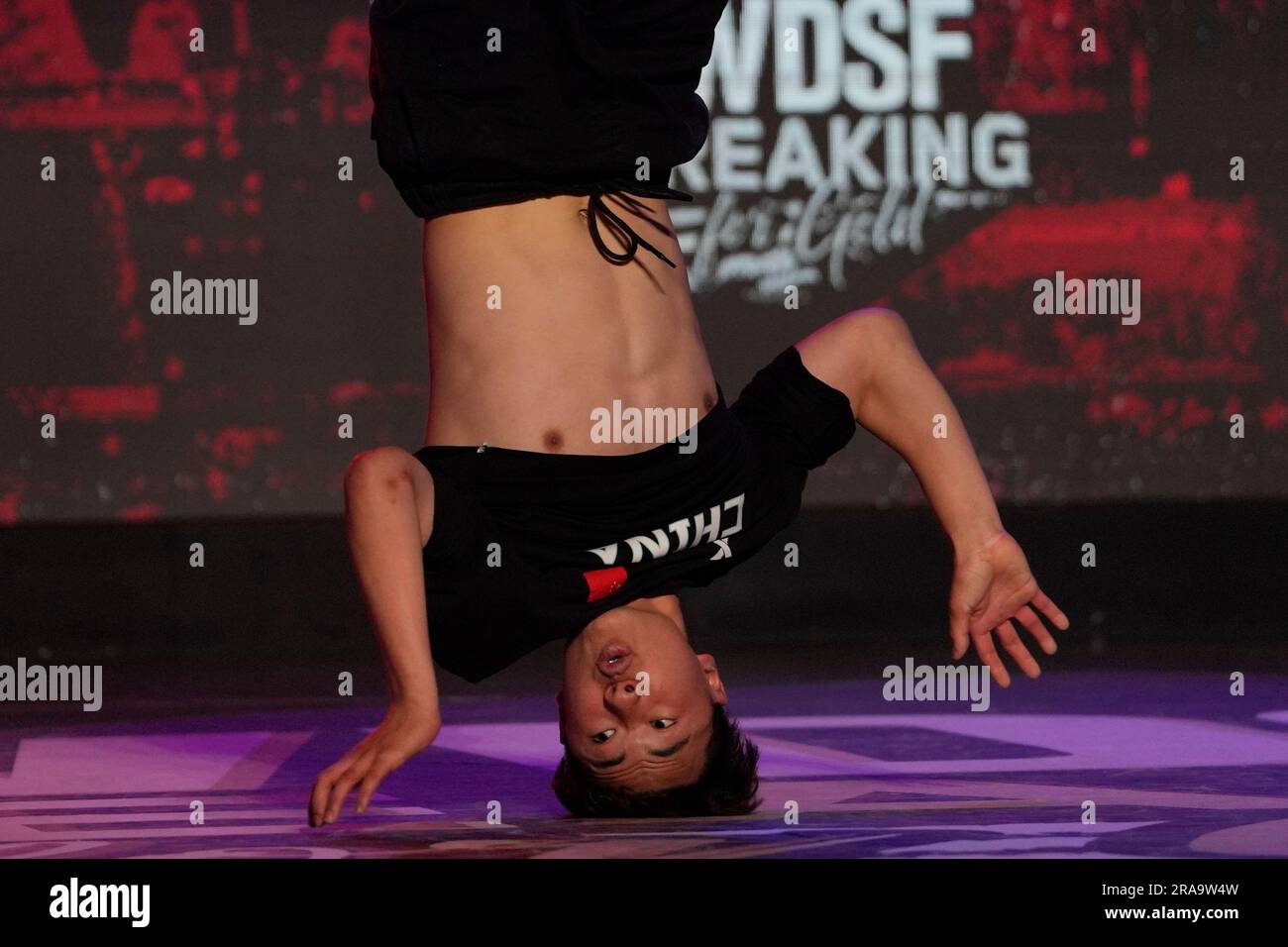 China's Lithe-ing competes in the bronze medal match against South ...