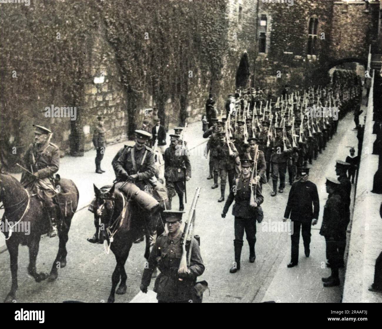 Men of the 2nd Scots Guards leaving the Tower of London to go into camp at Lyndhurst in the New Forest, for the formation of the 7th Division during the First World War.     Date: 15-Sep-14 Stock Photo