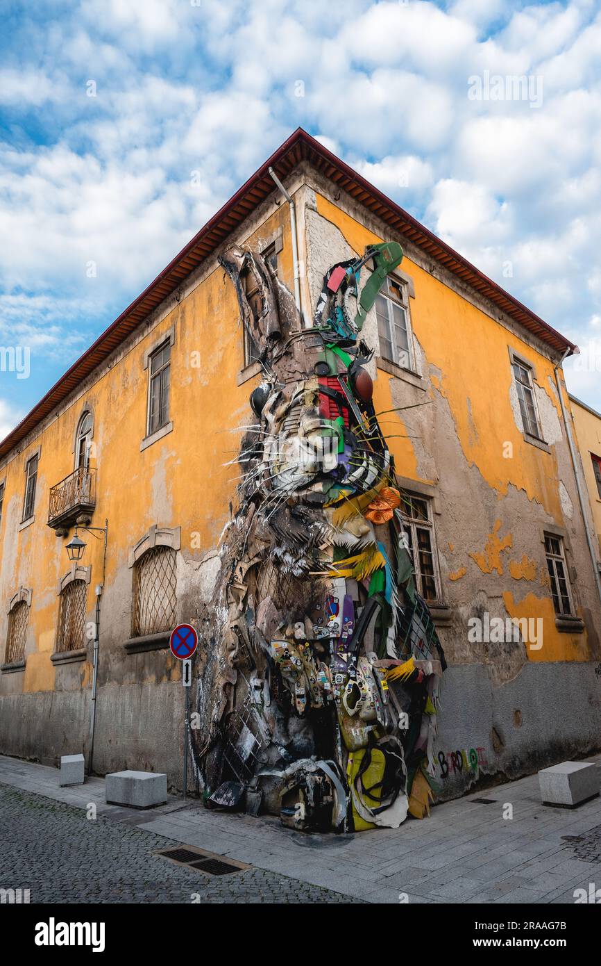 The streets of Vila Nova de Gaia with the Half Rabbit street art. Gaia ...