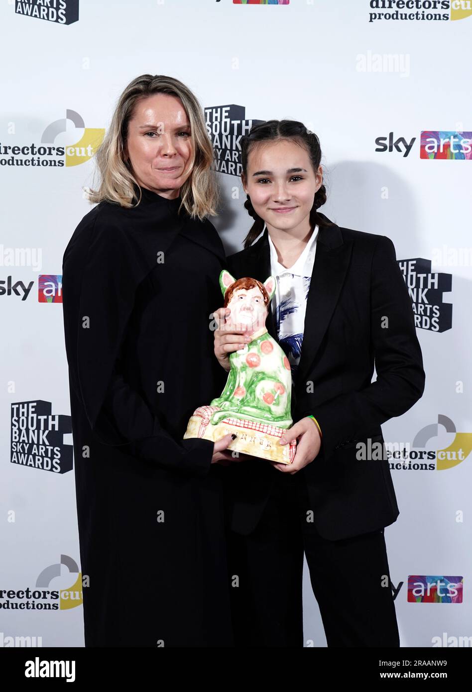 Amy Jackson and Frankie Corio with the film award for Aftersun at the ...