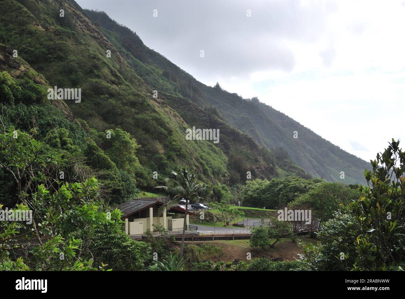 Hawaii mountain hill hi-res stock photography and images - Alamy