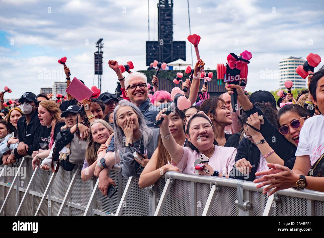 2nd July 2023 London UK BLACKPINK crowd atmosphere at Day Six of