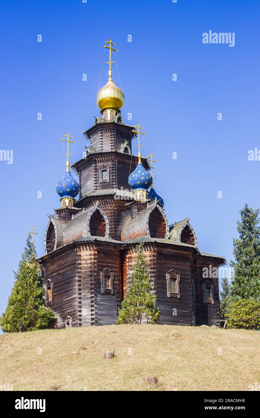 Wooden Russian Orthodox church with onion domes in Gifhorn, Germany Stock Photo Alamy
