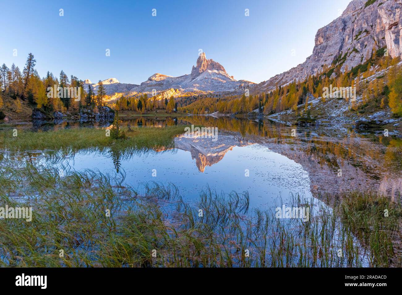 Becco di Mezzo mirrored in Federa lake in autumn, Dolomites, Italy Stock Photo