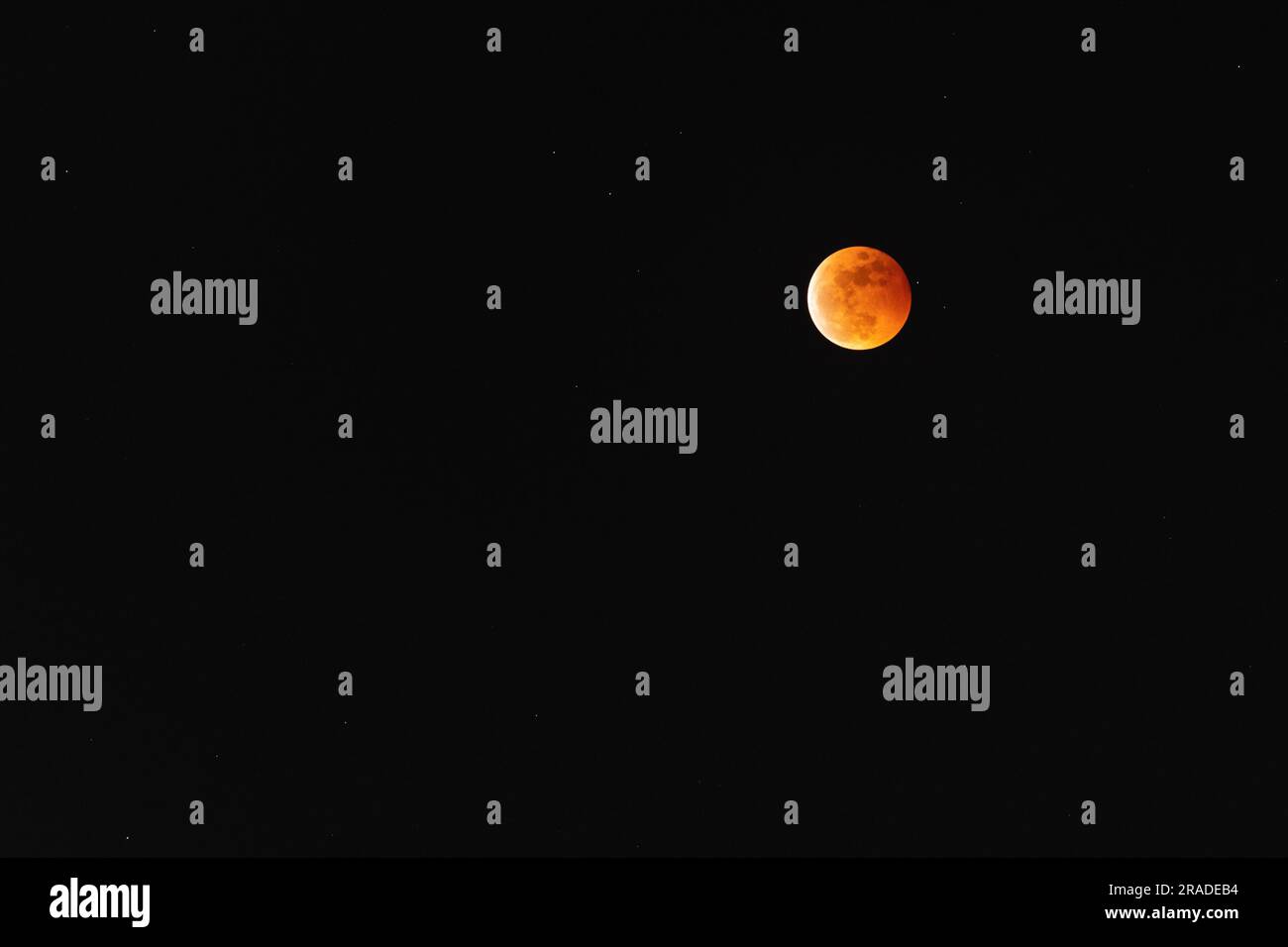 Eclipse bloody red moon hi-res stock photography and images - Alamy