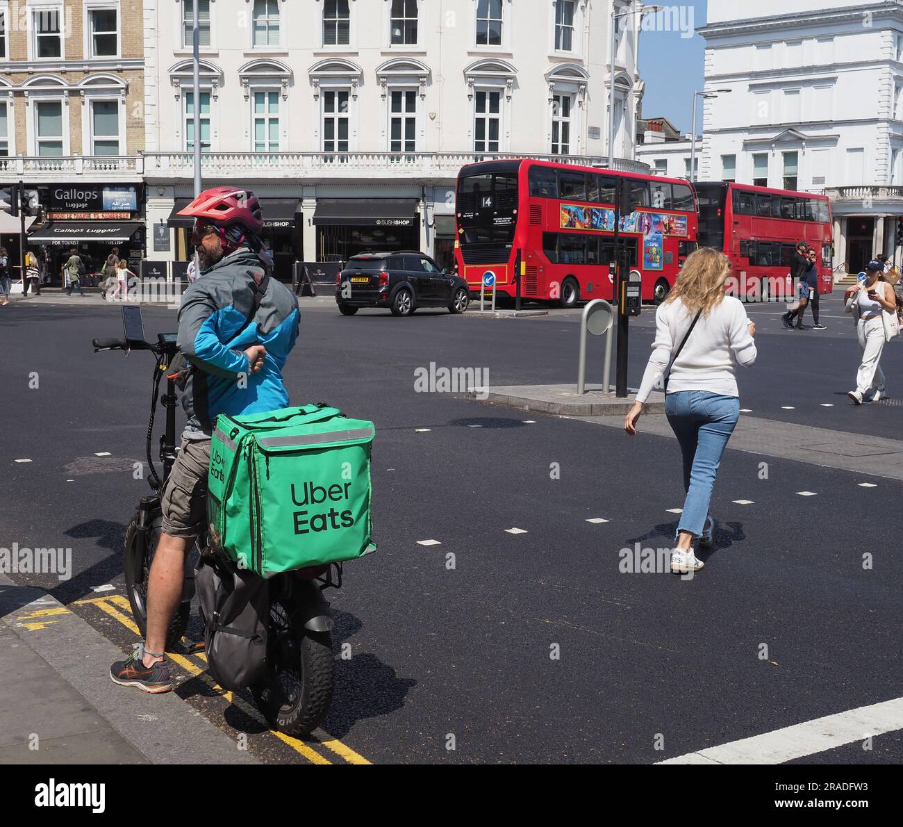 uber eats bike delivery pay