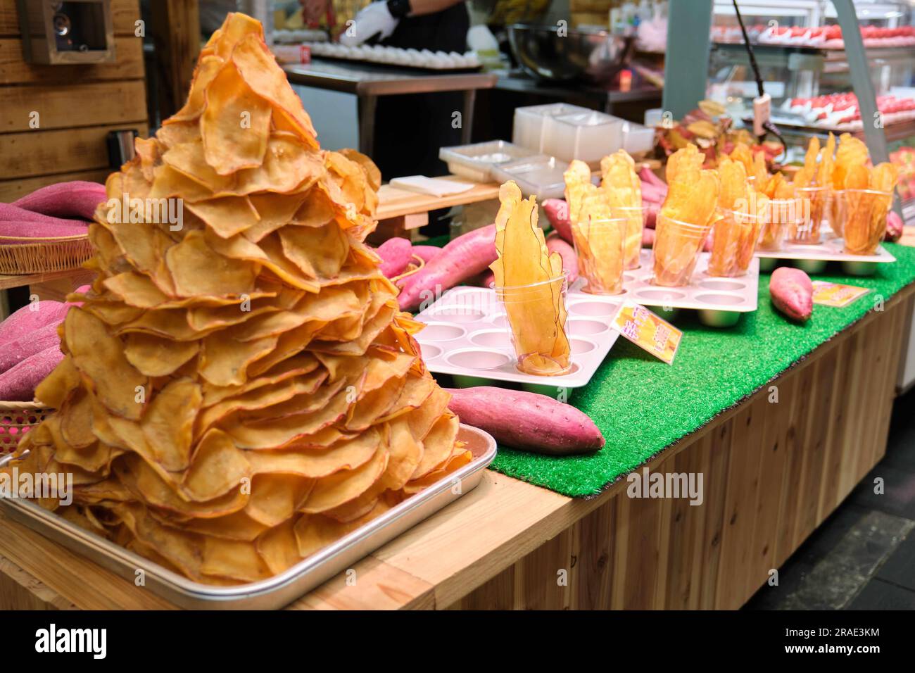 Sweet potato chips stand at Osaka market in Japan Stock Photo Alamy