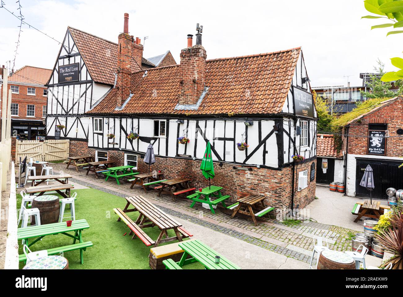 The Red Lion pub in York city, York, Yorkshire, UK, England, Red lion