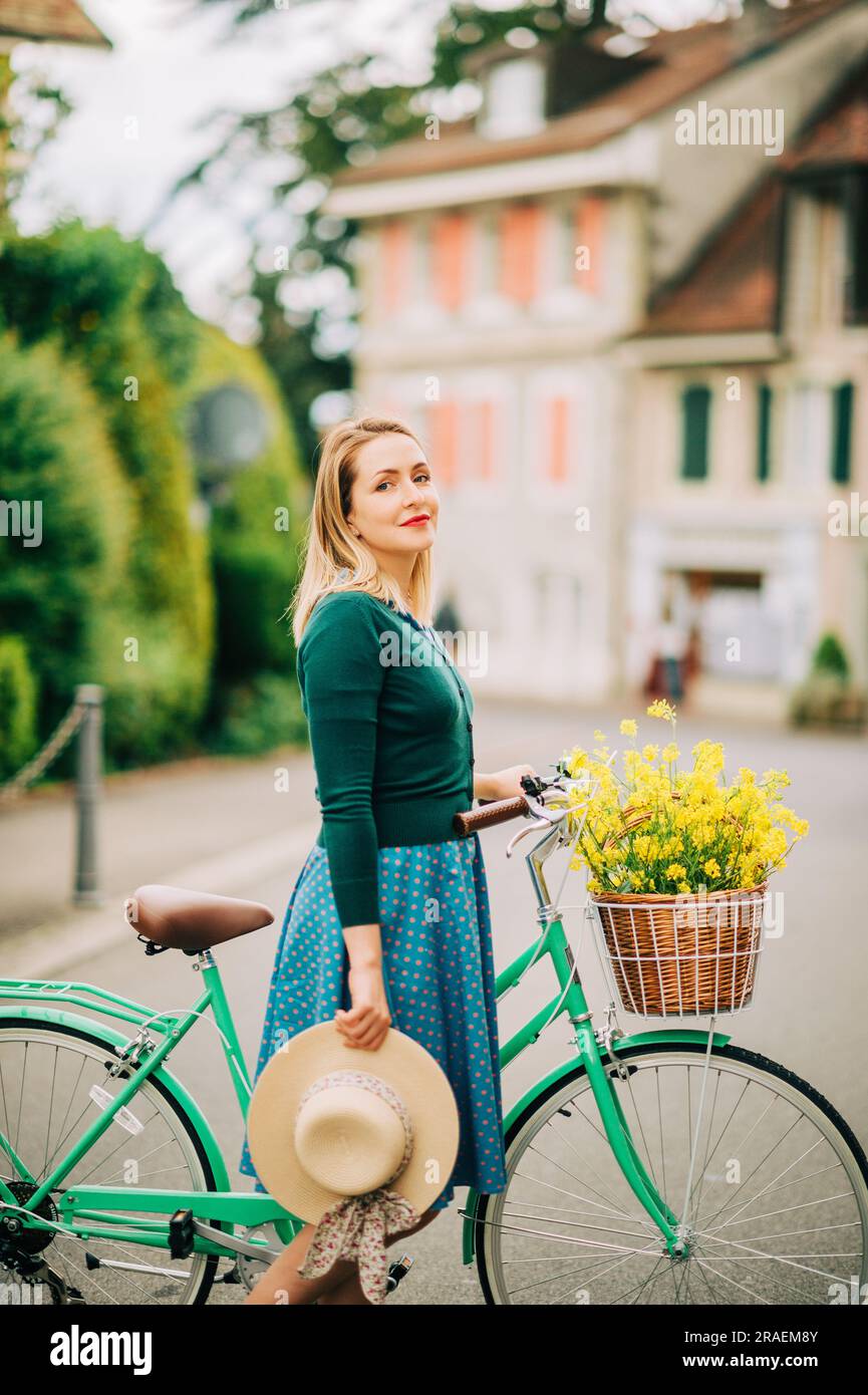 Mint green clothes online