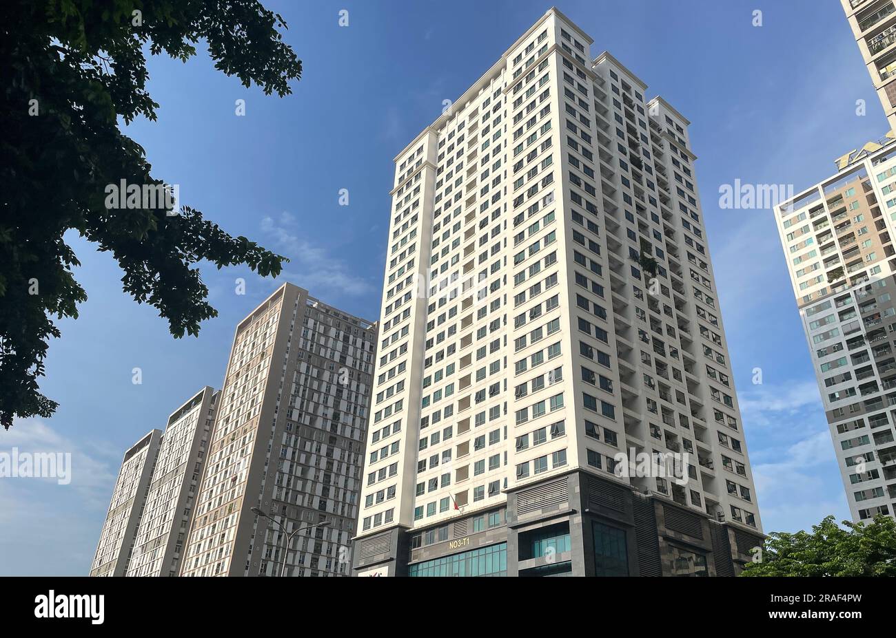 Star Lake urban area in Ha Noi, Vietnam. Bất động sản, đô thị Stock Photo Alamy