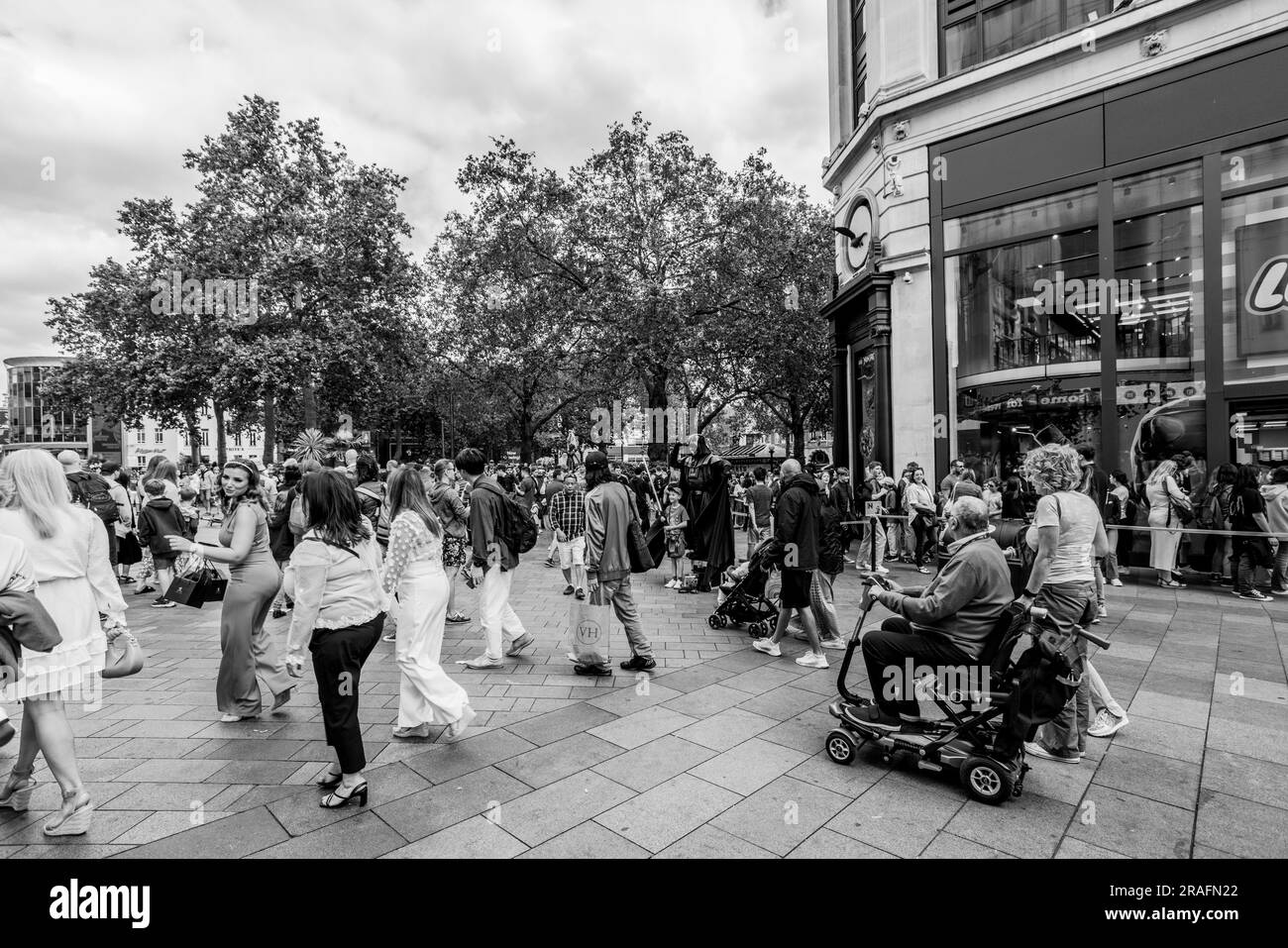 London Covent Garden And West End Stock Photo Alamy london-covent-garden-and-west-end-stock-photo-alamy