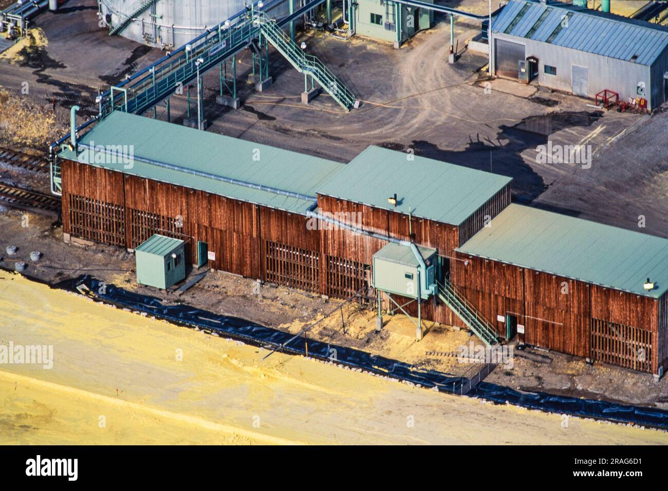Aerial image of tar sands oil refinery, Alberta, Canada Stock Photo - Alamy