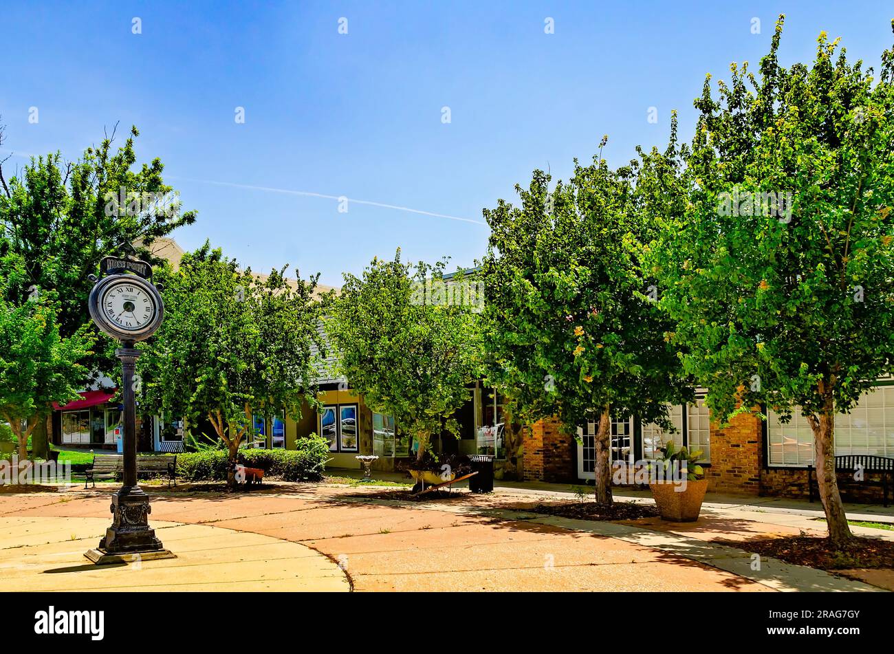 Moss point street clock hires stock photography and images Alamy