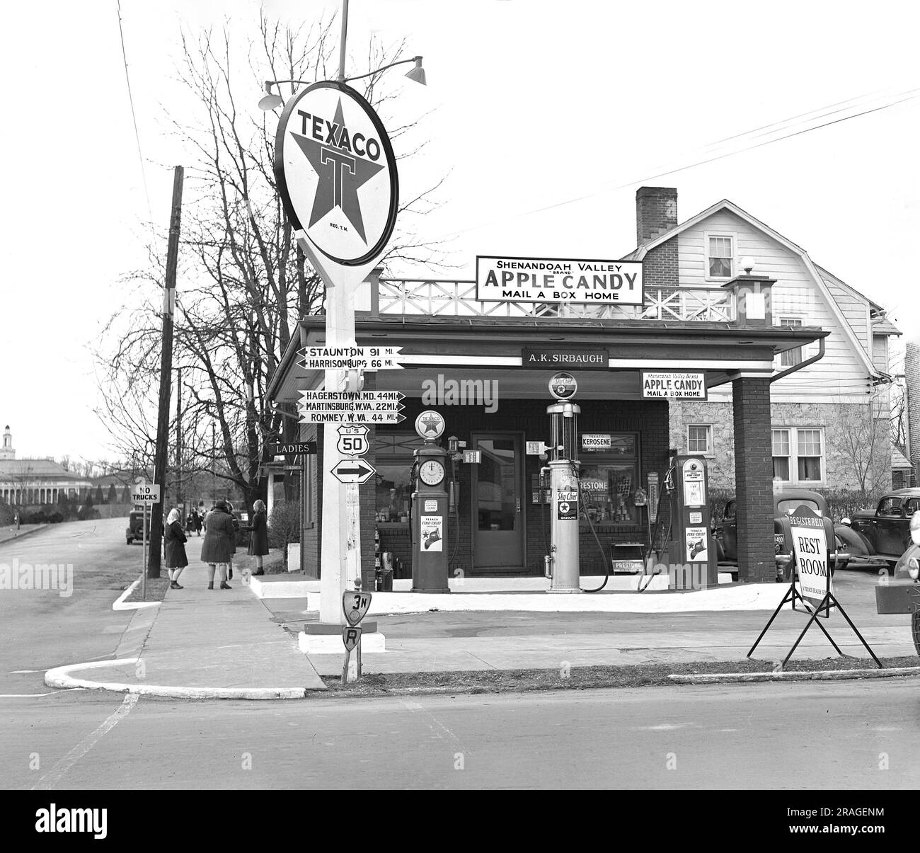 Gas station along Highway 50, Winchester, Virginia, USA, Arthur