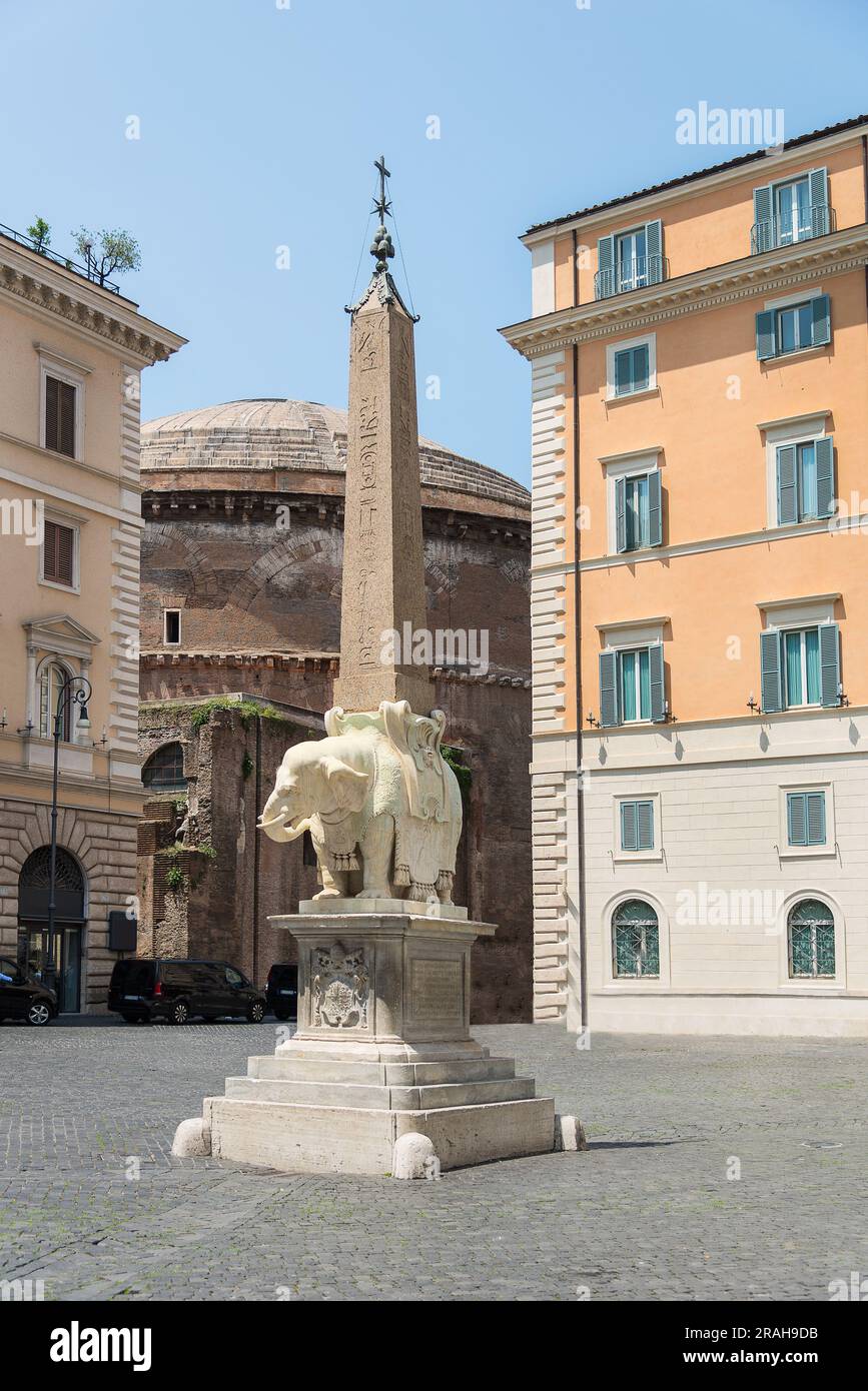 Berninis elephant obelisk rome hi-res stock photography and images - Alamy