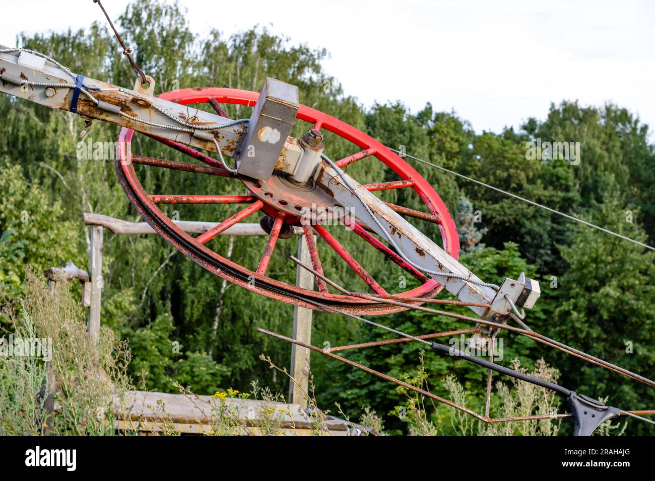 Traction lift hi-res stock photography and images - Alamy