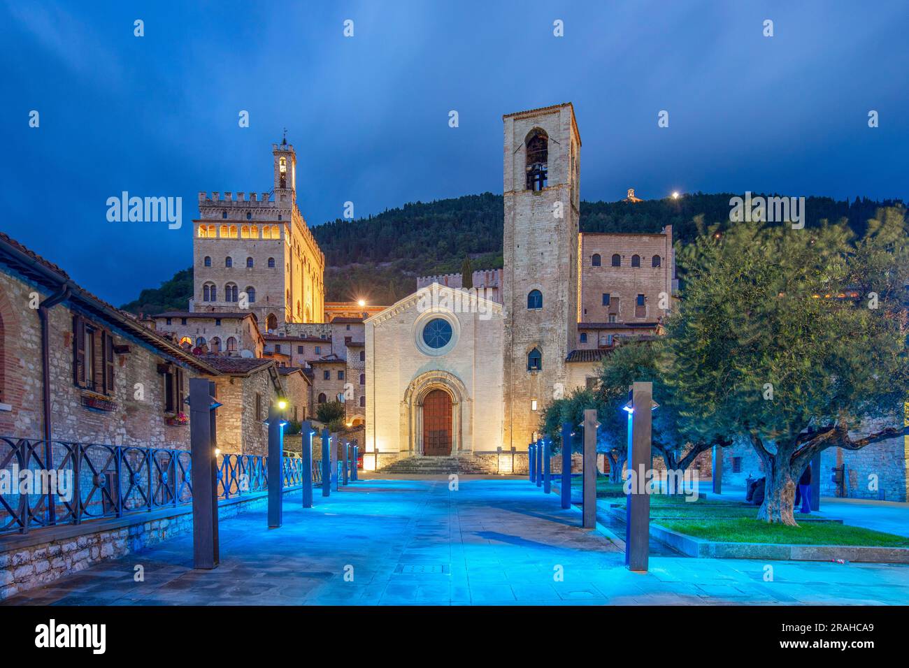 San Giovanni Church, Gubbio, Perugia, Umbria, Italy Stock Photo - Alamy, image size:1300x956