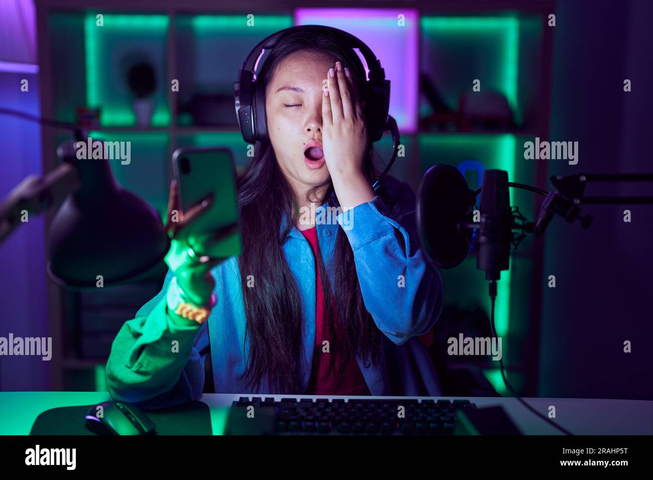 Insomnia gaming computer hires stock photography and images Alamy