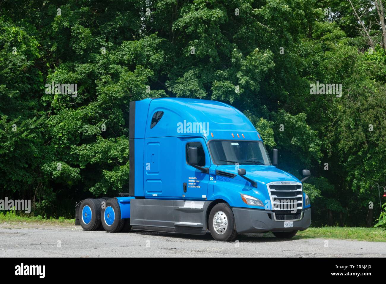 URBAN LANDSCAPE The tractor unit of a tractor trailer. In Brewster, Westchester, New York. Stock Photo