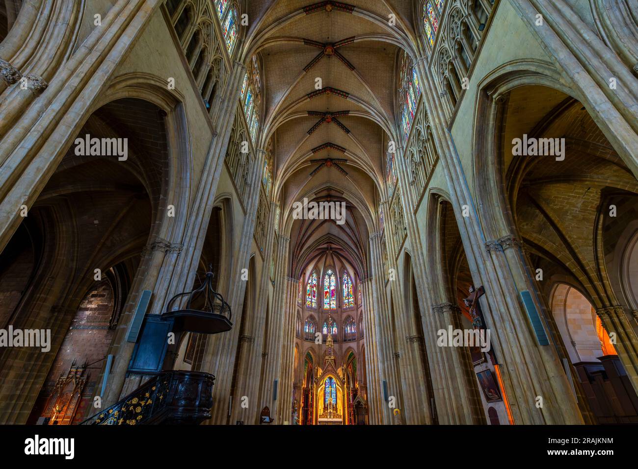 Interior of Gothic Cathedral of Our Lady of Bayonne.  The Cathedral is good example of french Gothic architecture. Basque country, Pyrénées-Atlantique Stock Photo
