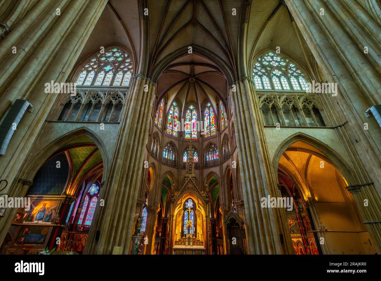 Interior of Gothic Cathedral of Our Lady of Bayonne.  The Cathedral is good example of french Gothic architecture. Basque country, Pyrénées-Atlantique Stock Photo