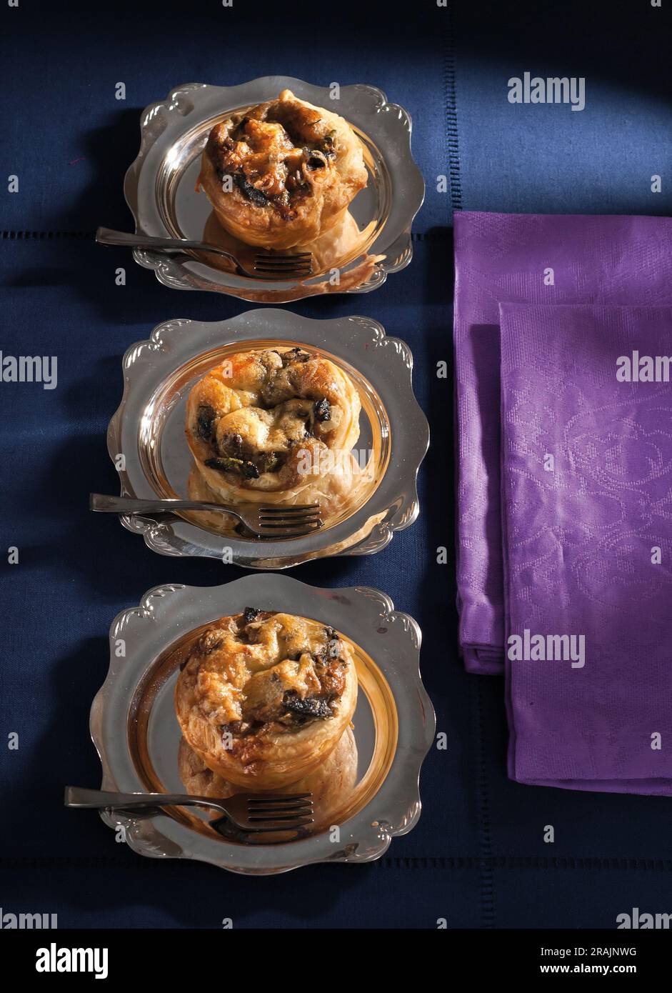 Mushroom pie hi-res stock photography and images - Alamy