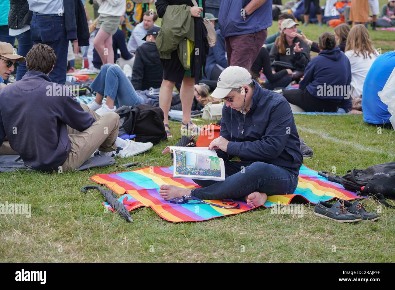 London UK. 4 July 2023 Tennis  fans queuing  in Wimbledon Park to gain entry into the All Englland Lawn Tennis Club.  There is tigher security  and longer delays after threats from Just Stop Oil to disrupt  the Wimbledon Tennis Championships. Credit: amer ghazzal/Alamy Live News Stock Photo