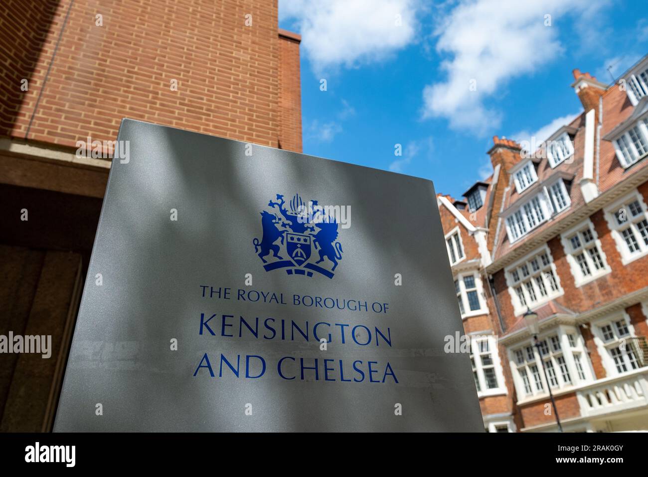 London June 2023 Royal Borough Of Kensington And Chelsea Town Hall   London June 2023 Royal Borough Of Kensington And Chelsea Town Hall Off Kensington High Street 2RAK0GY 