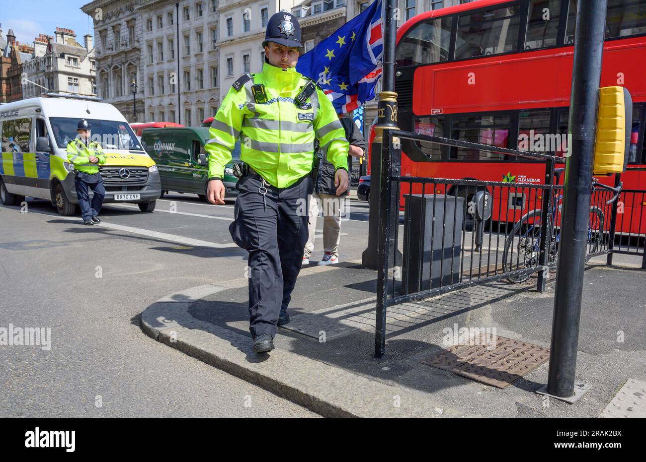 London, UK. Metropolitan Police officers in Whitehall Stock Photo